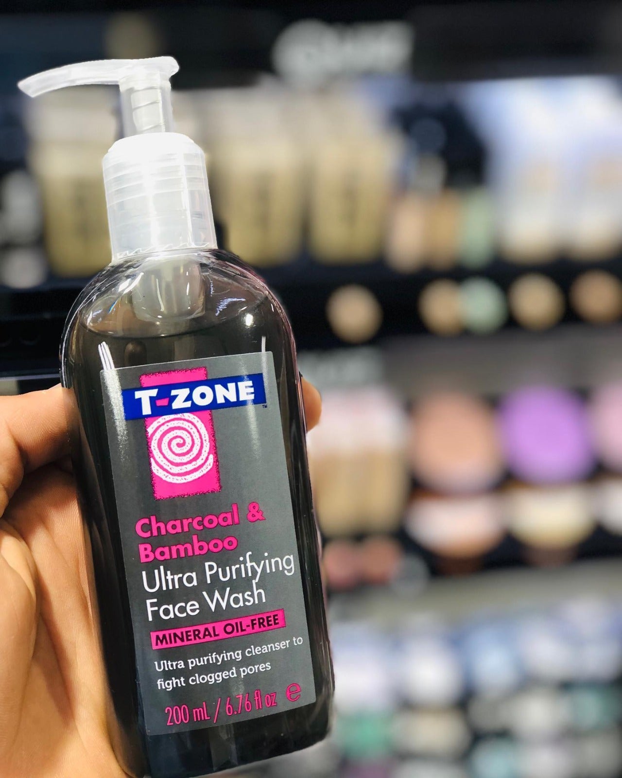 T-Zone Charcoal And Bamboo Ultra Purifying Face Wash 200ml